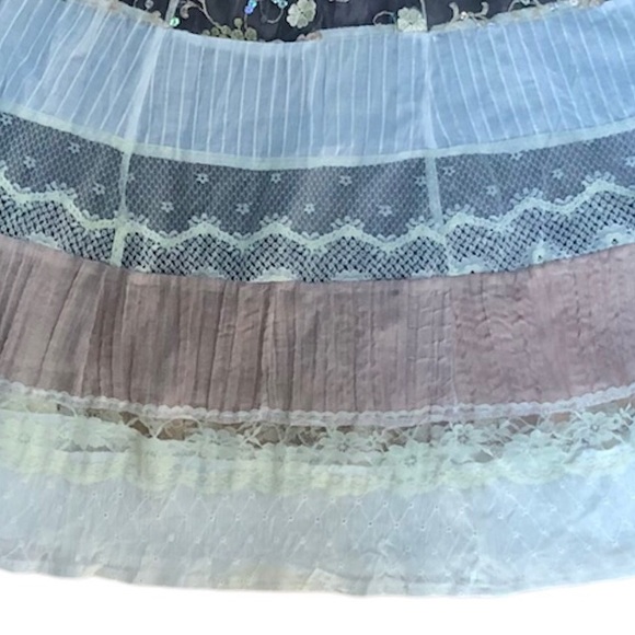 Ariella bohemian tiered elastic banded lace neutral skirt, Medium - Picture 4 of 6